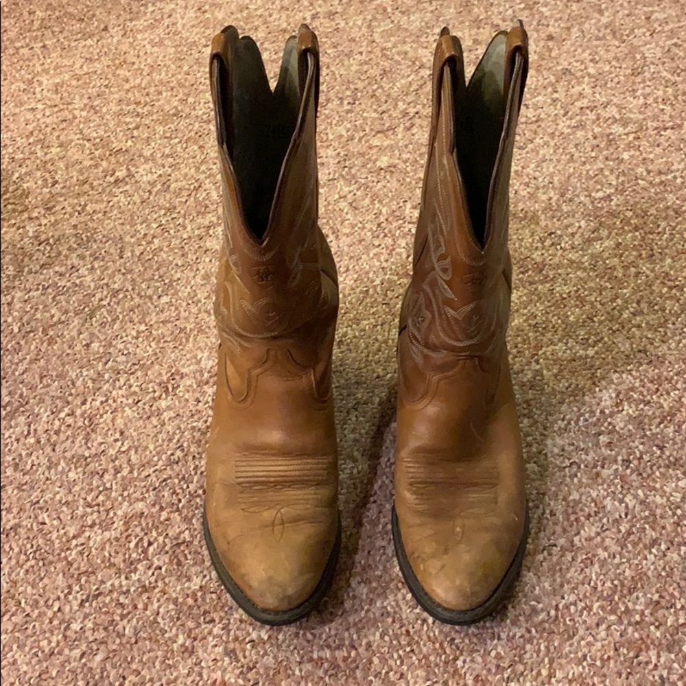 Ariat cowgirl boots 7.5
